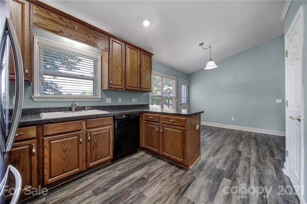 11900 Sam Black Road Midland, NC 28107 - Photo 9 of 39 Gallery Image 9