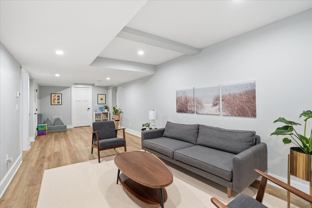 111 Wompatuck Road Hingham, MA 02043 - Photo 14 of 25