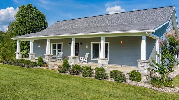$549,000 | 171 Lakeview Circle, Byrdstown, TN 38549