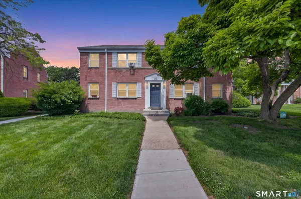 $235,500 | 190 Seaton Road, Unit 1, Stamford, CT 06902
