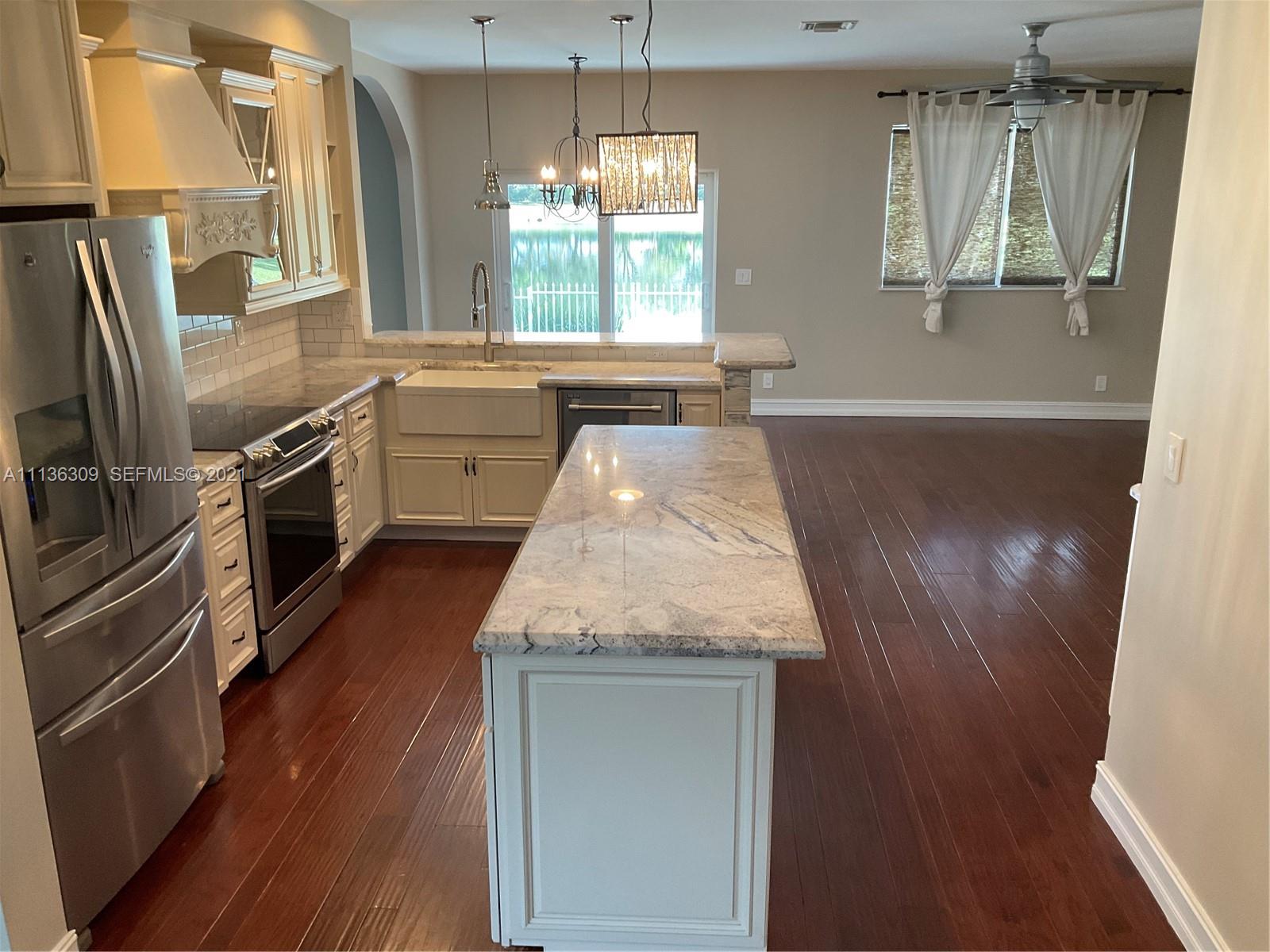 10599 Palm Spring Drive Boca Raton, FL 33428 - Photo 5 of 58