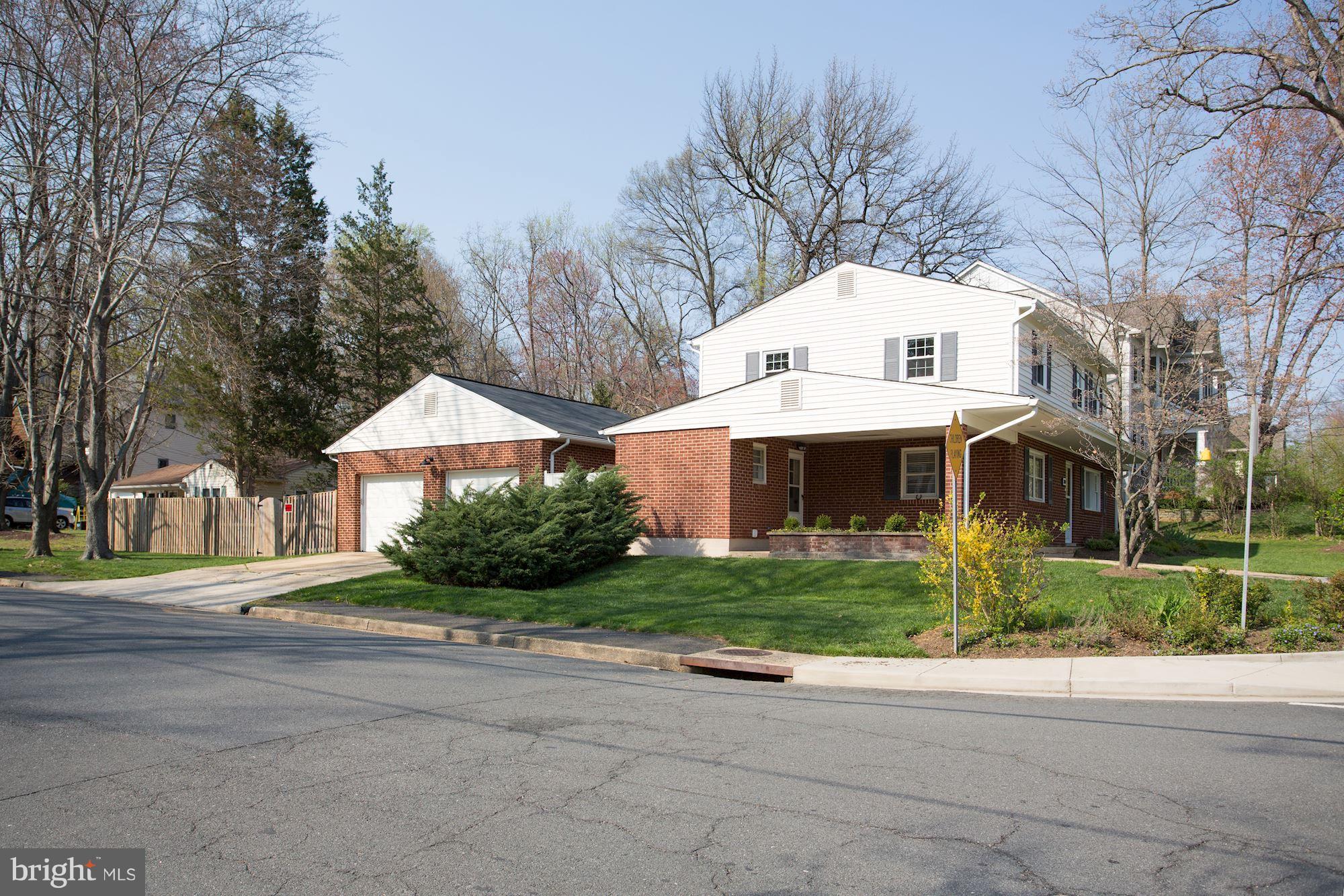 300 Adahi Road Southeast Vienna, VA 22180 - Photo 2 of 28 Exterior (General)