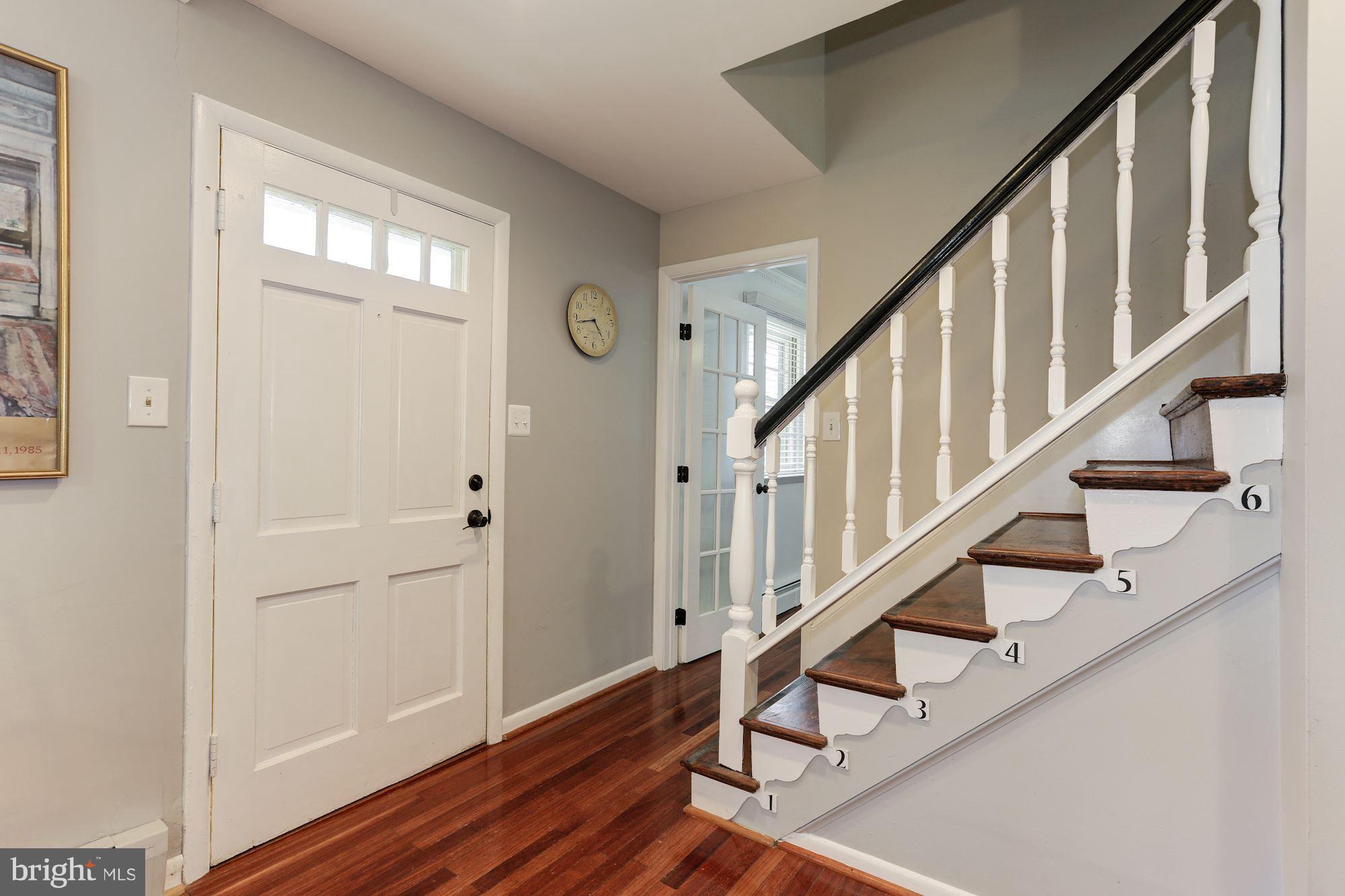 300 Adahi Road Southeast Vienna, VA 22180 - Photo 3 of 28 Interior (General)