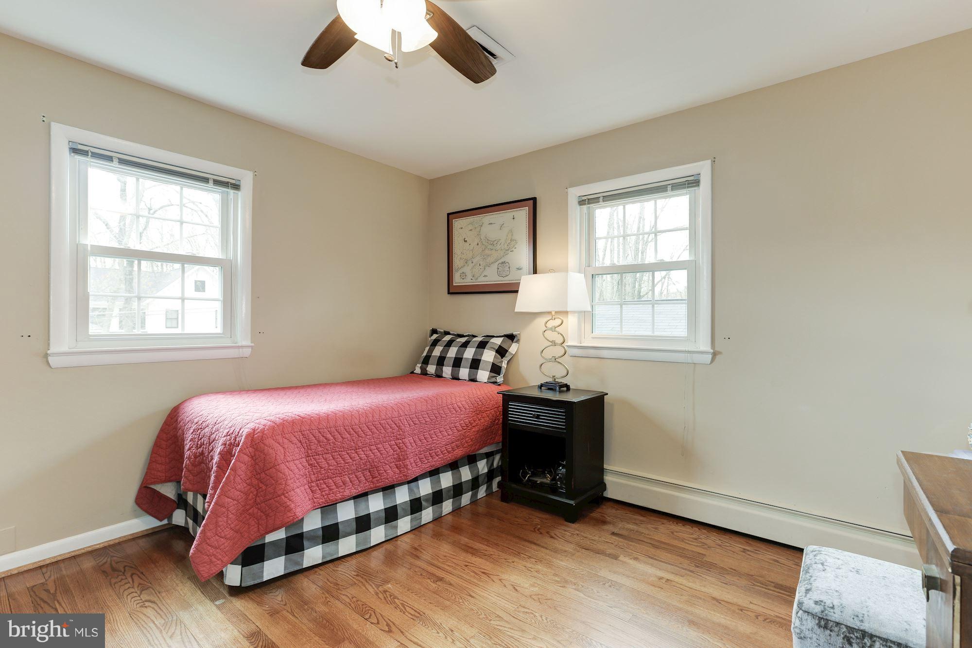 300 Adahi Road Southeast Vienna, VA 22180 - Photo 23 of 28 Bedroom