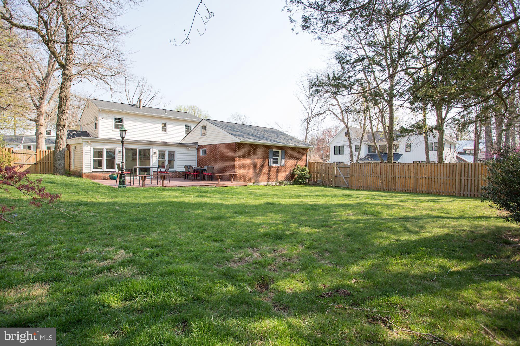300 Adahi Road Southeast Vienna, VA 22180 - Photo 26 of 28 Exterior (Rear)