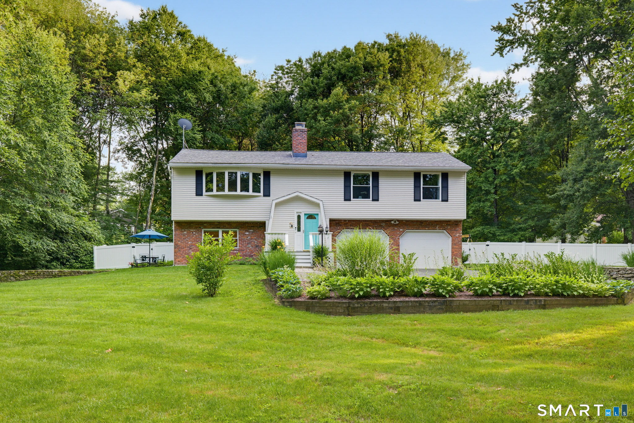 15 Fieldwood Road Watertown, CT 06795 - Photo 2 of 39