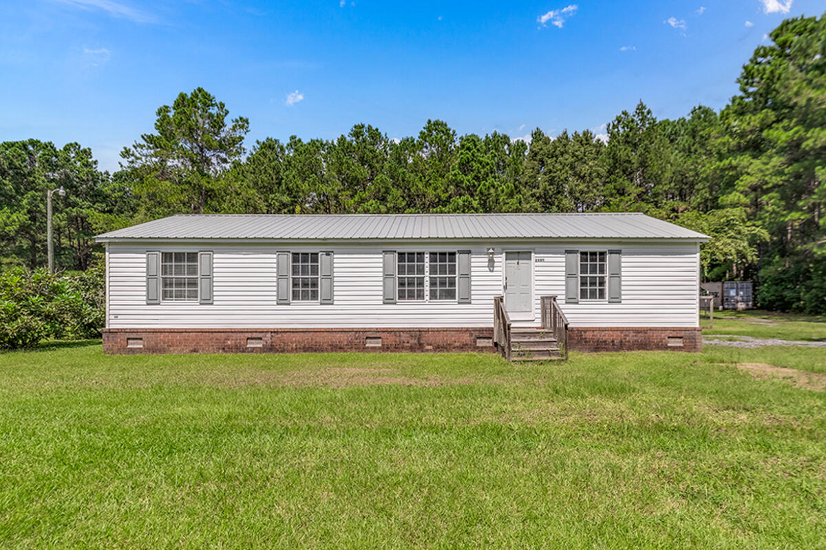 1138 Edgewater Road Pineville, SC 29468 - Photo 1 of 31 1