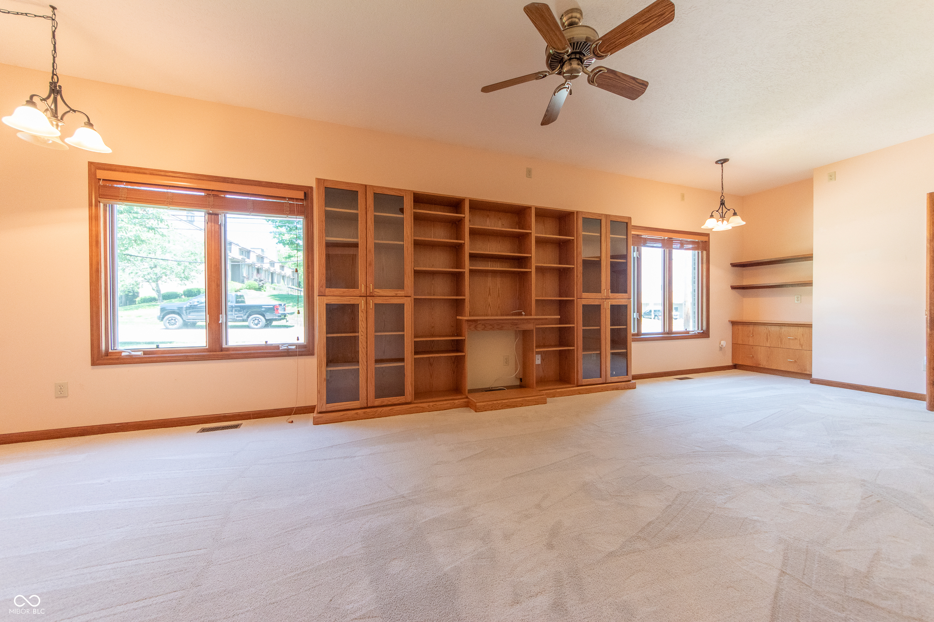 3735 West 2 Mile House Road Columbus, IN 47201 - Photo 9 of 50