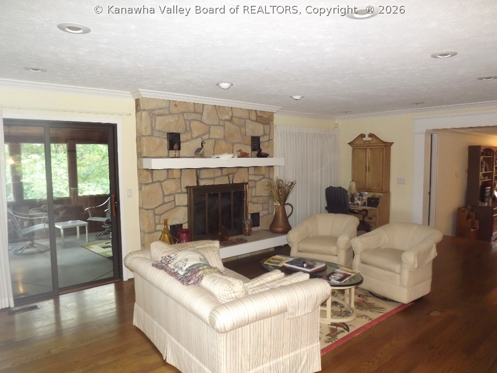1980 Mt Alpha Road Charleston, WV 25304 - Photo 5 of 24 Gallery Image 5