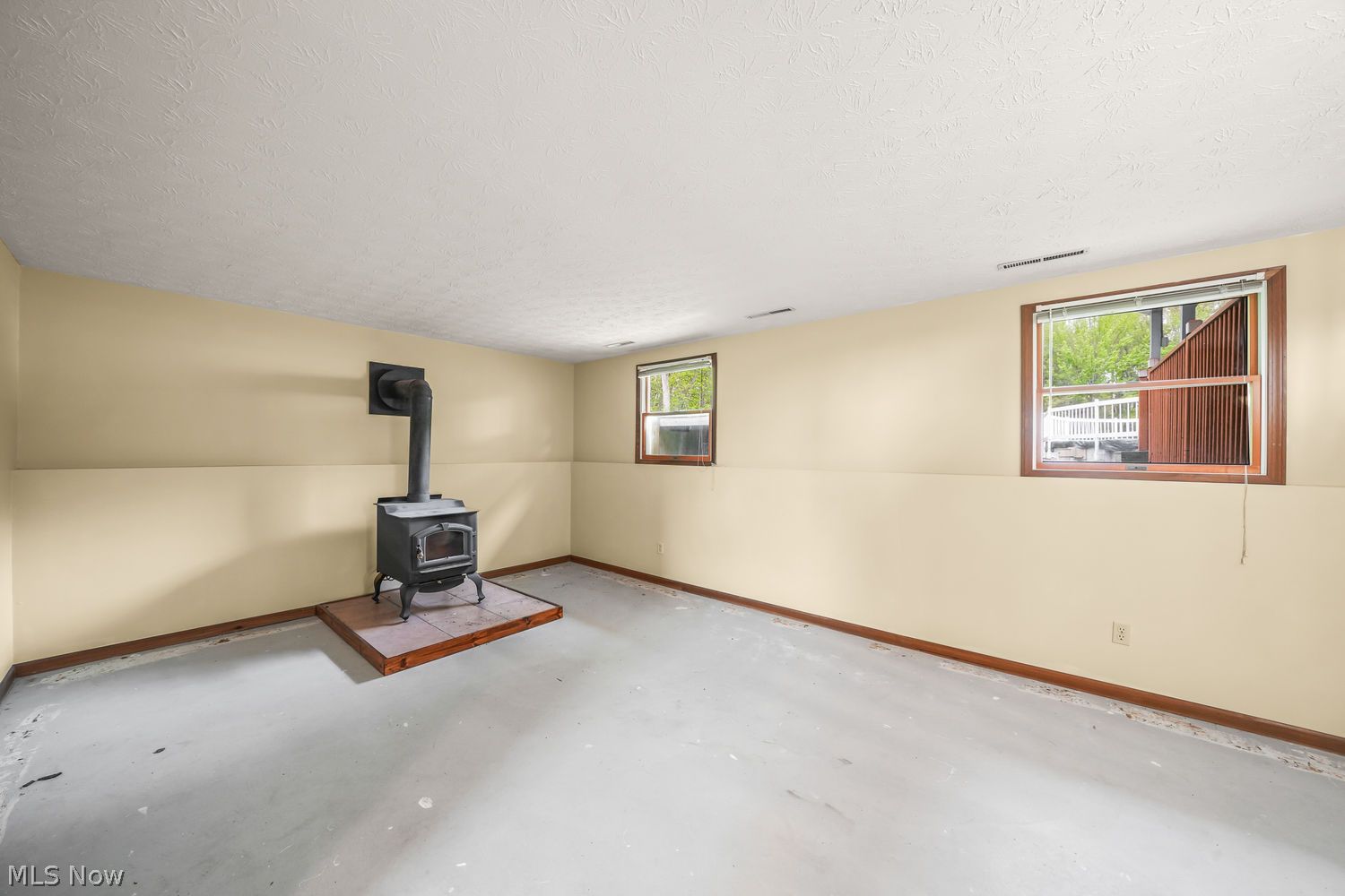 10703 Jones Road Diamond, OH 44412 - Photo 18 of 50