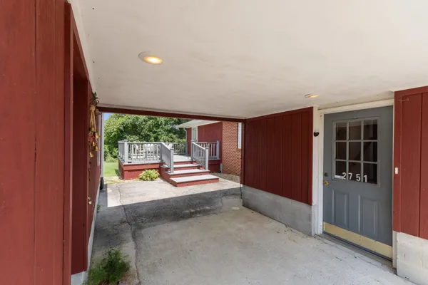 a view of entryway