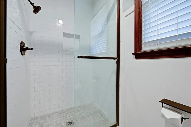 $325,000 | 10 Northwest 80th Street, Kansas City, MO 64118