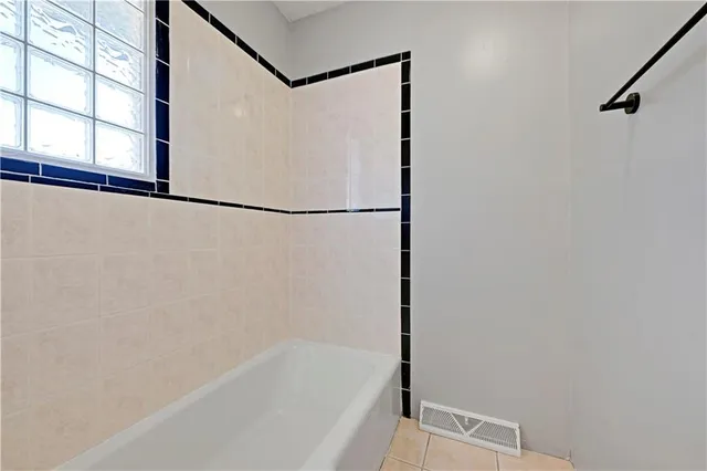 $325,000 | 10 Northwest 80th Street, Kansas City, MO 64118