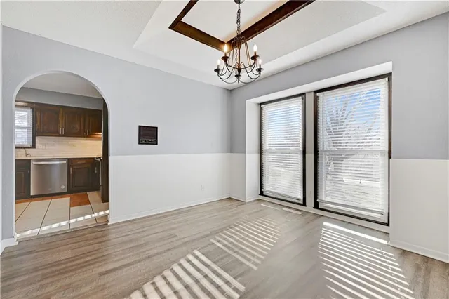 $325,000 | 10 Northwest 80th Street, Kansas City, MO 64118