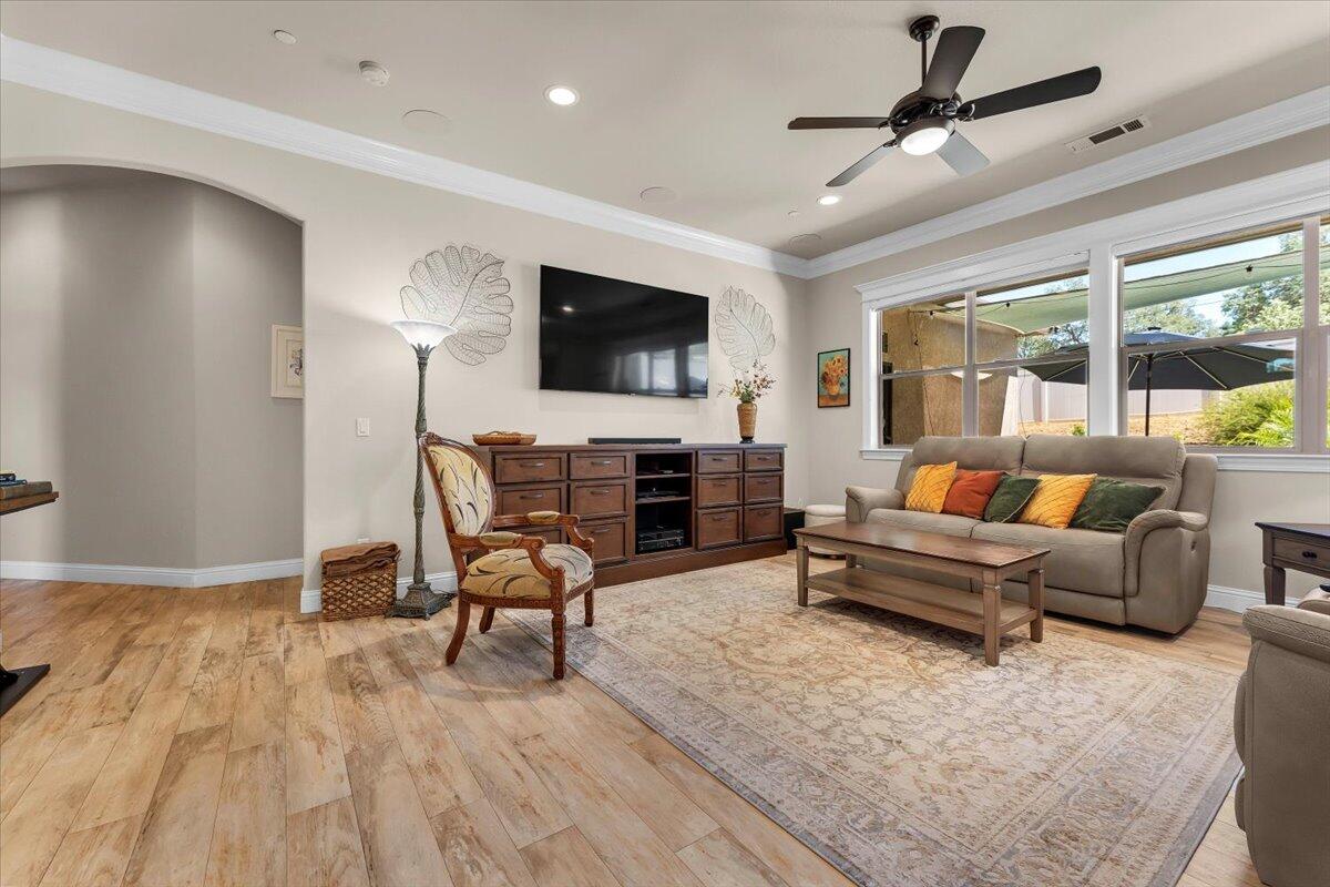 5697 Constitution Way Redding, CA 96003 - Photo 7 of 87 Graceful arche & large windows