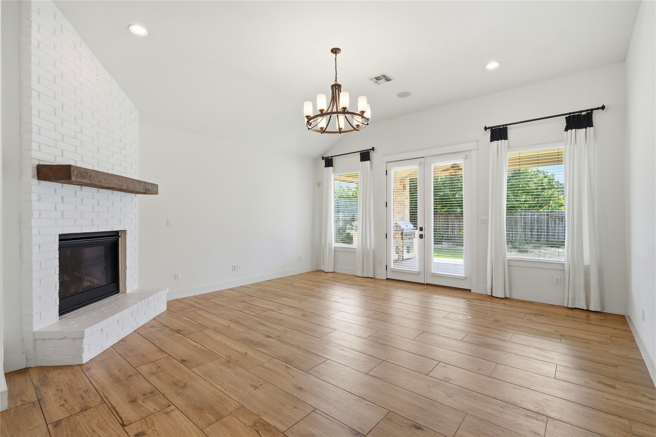 70 Santa Maria Street Georgetown, TX 78628 - Photo 17 of 35