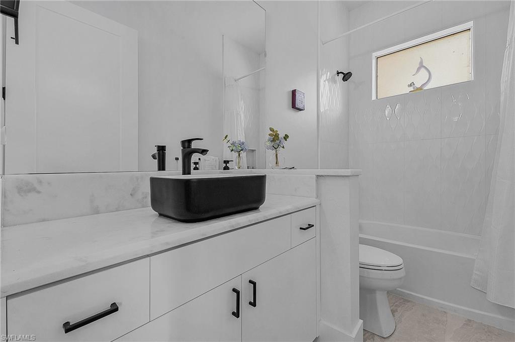 2499 Pine Street Naples, FL 34112 - Photo 14 of 20