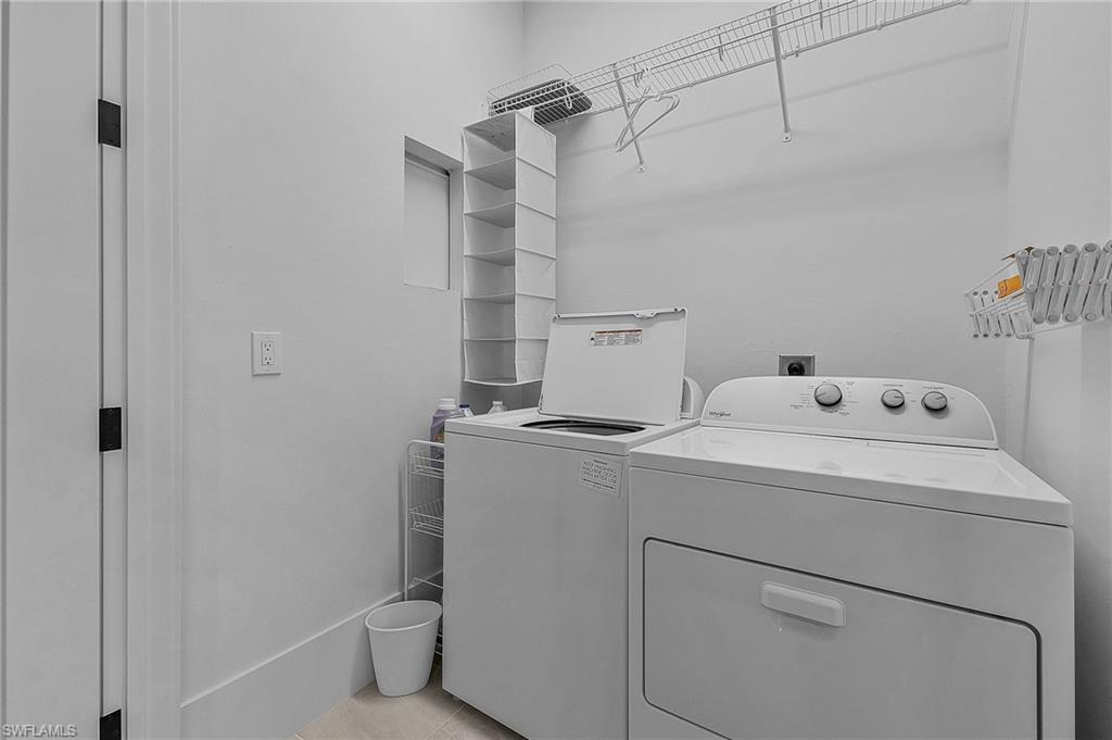 2499 Pine Street Naples, FL 34112 - Photo 16 of 20