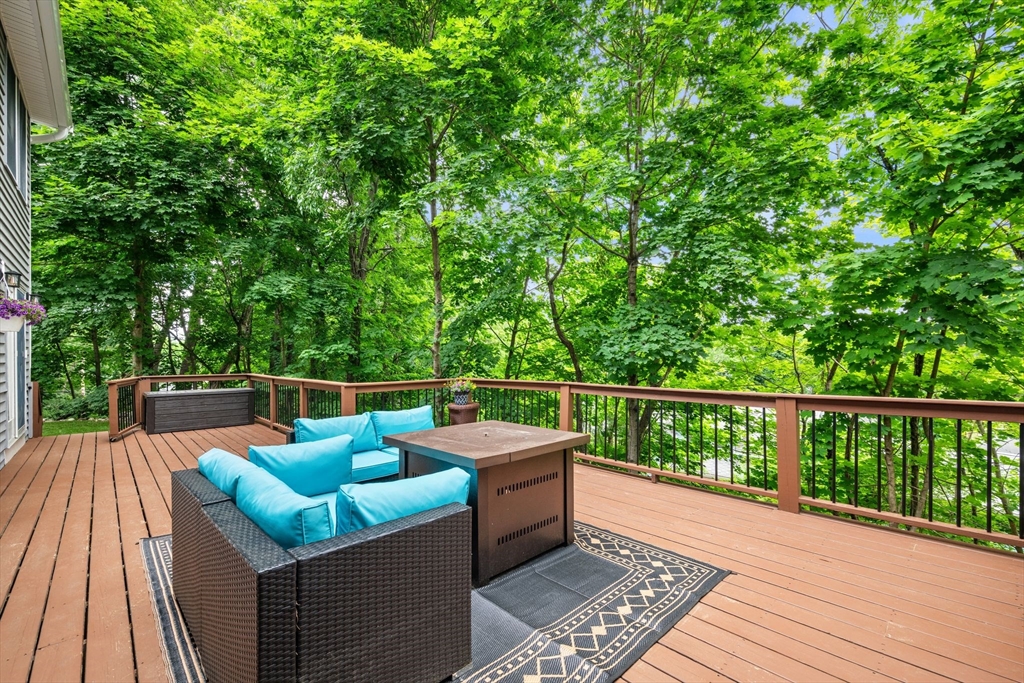 10 Grandview Road Reading, MA 01867 - Photo 7 of 42