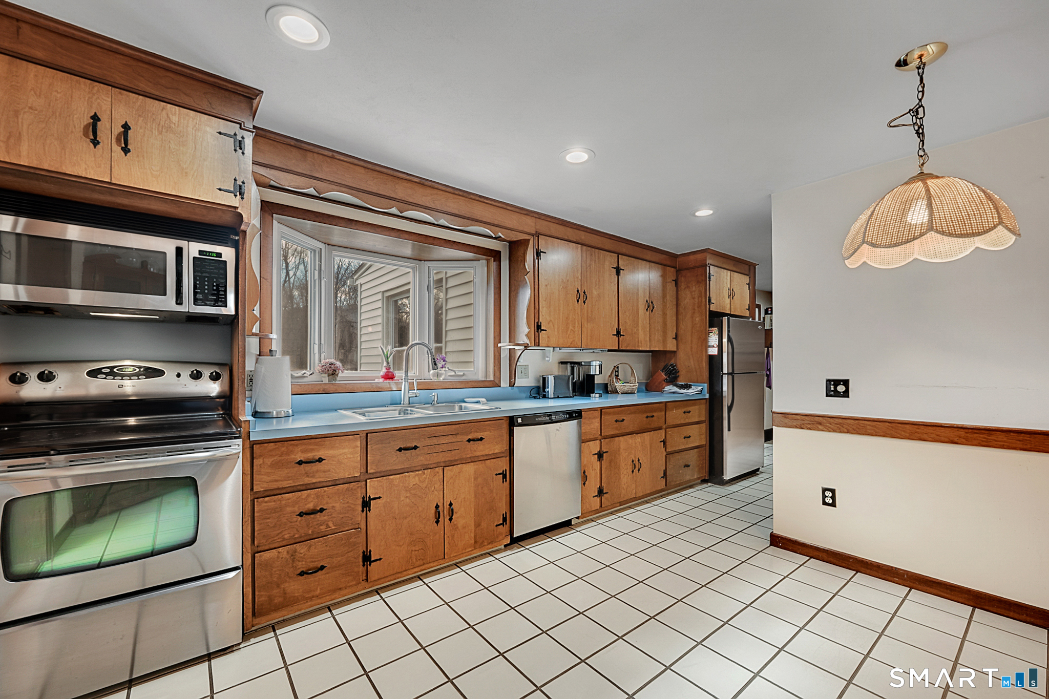 103 Hollow Road Watertown, CT 06795 - Photo 5 of 31