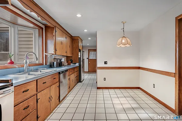 $375,000 | 103 Hollow Road, Watertown, CT 06795