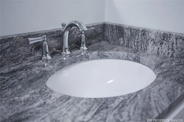 $2,300 | 30 Preston Street, Unit 3, Providence, RI 02906