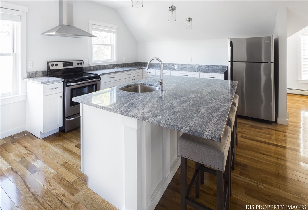 30 Preston Street, Unit 3 Providence, RI 02906 - Photo 4 of 15