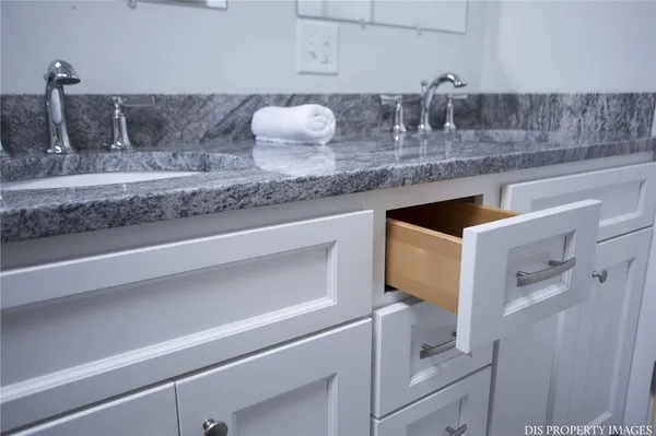 $2,300 | 30 Preston Street, Unit 3, Providence, RI 02906