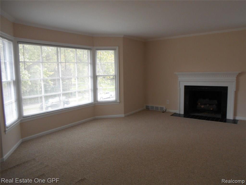 725 Harcourt Road Grosse Pointe, MI 48230 - Photo 6 of 28