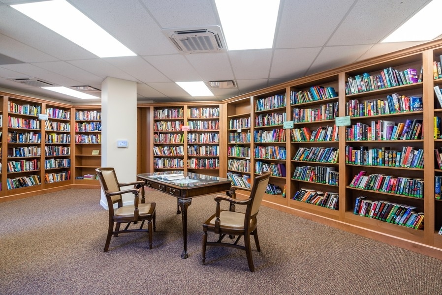 5555 North Sheridan Road, Unit 134 Chicago, IL 60640 - Photo 18 of 23 Gallery Image 18