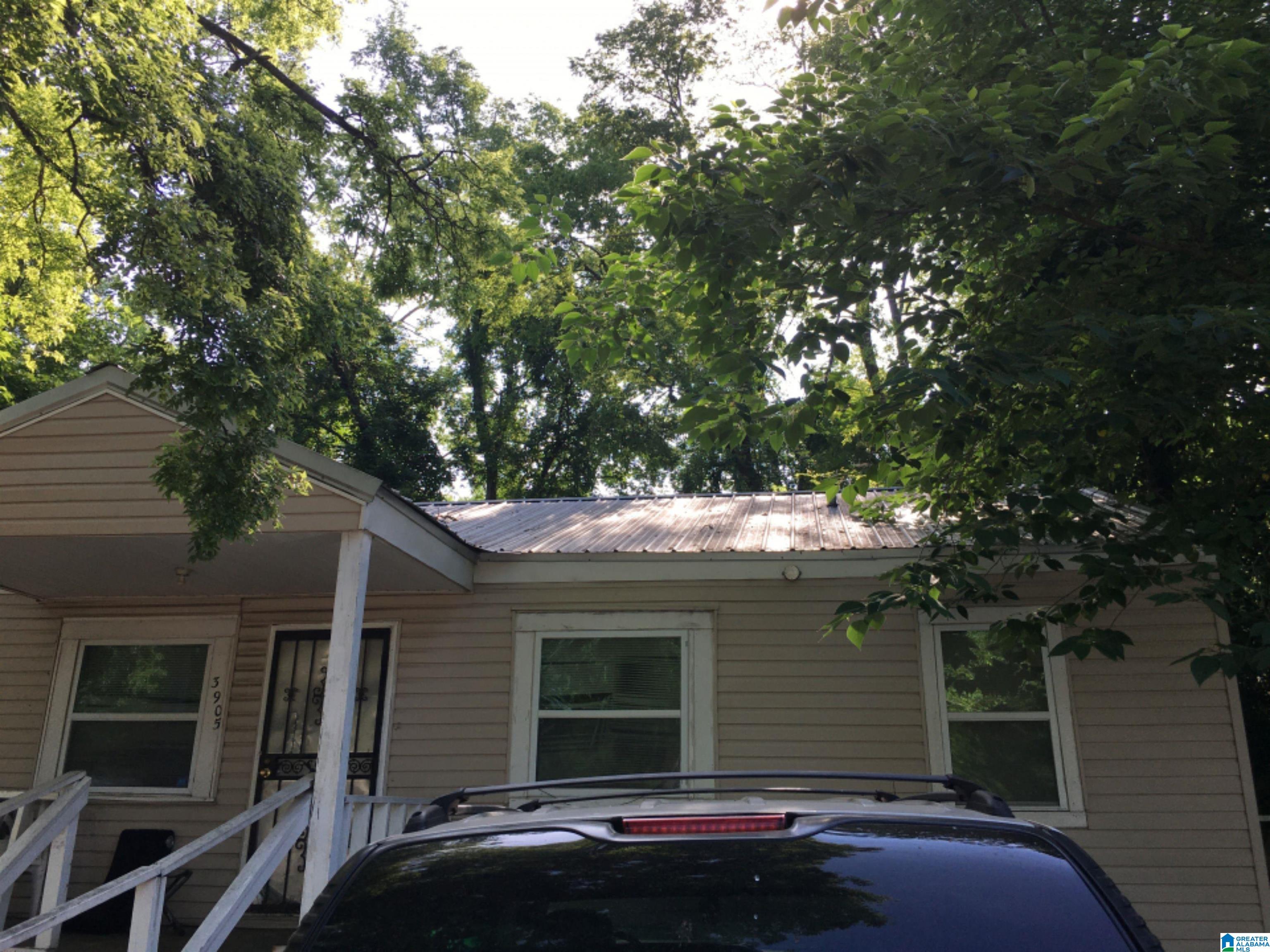 3905 40th Way Fairfield, AL 35064 - Photo 2 of 13