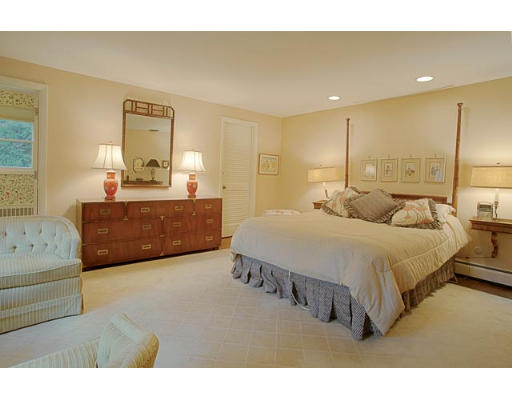 52 Wayne Road Needham, MA 02494 - Photo 6 of 7 Gallery Image 6