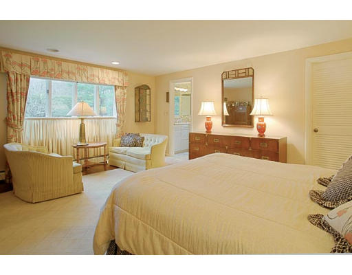 52 Wayne Road Needham, MA 02494 - Photo 7 of 7 Gallery Image 7
