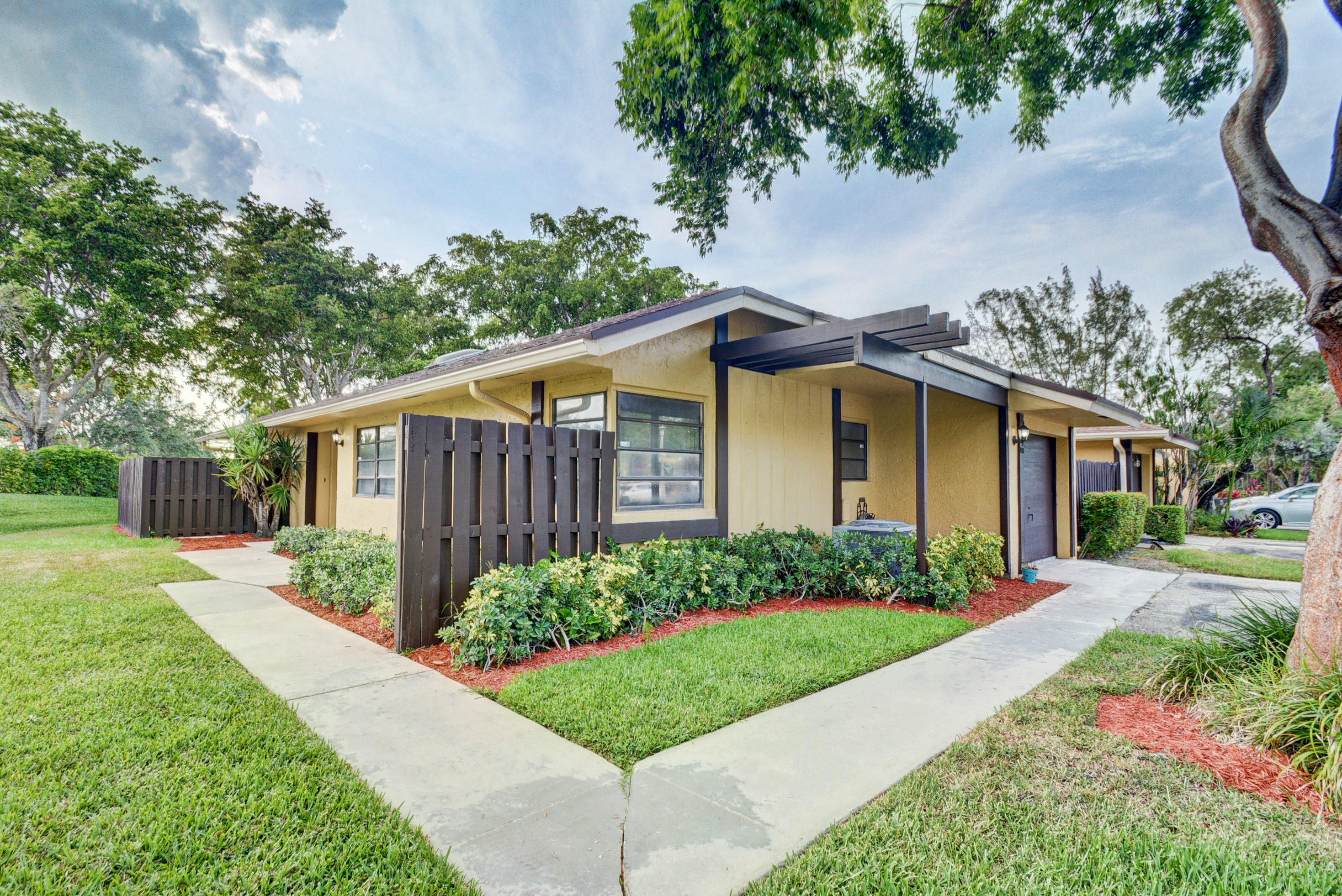 11810 Timbers Way, Unit 50A Boca Raton, FL 33428 - Photo 2 of 39 exterior