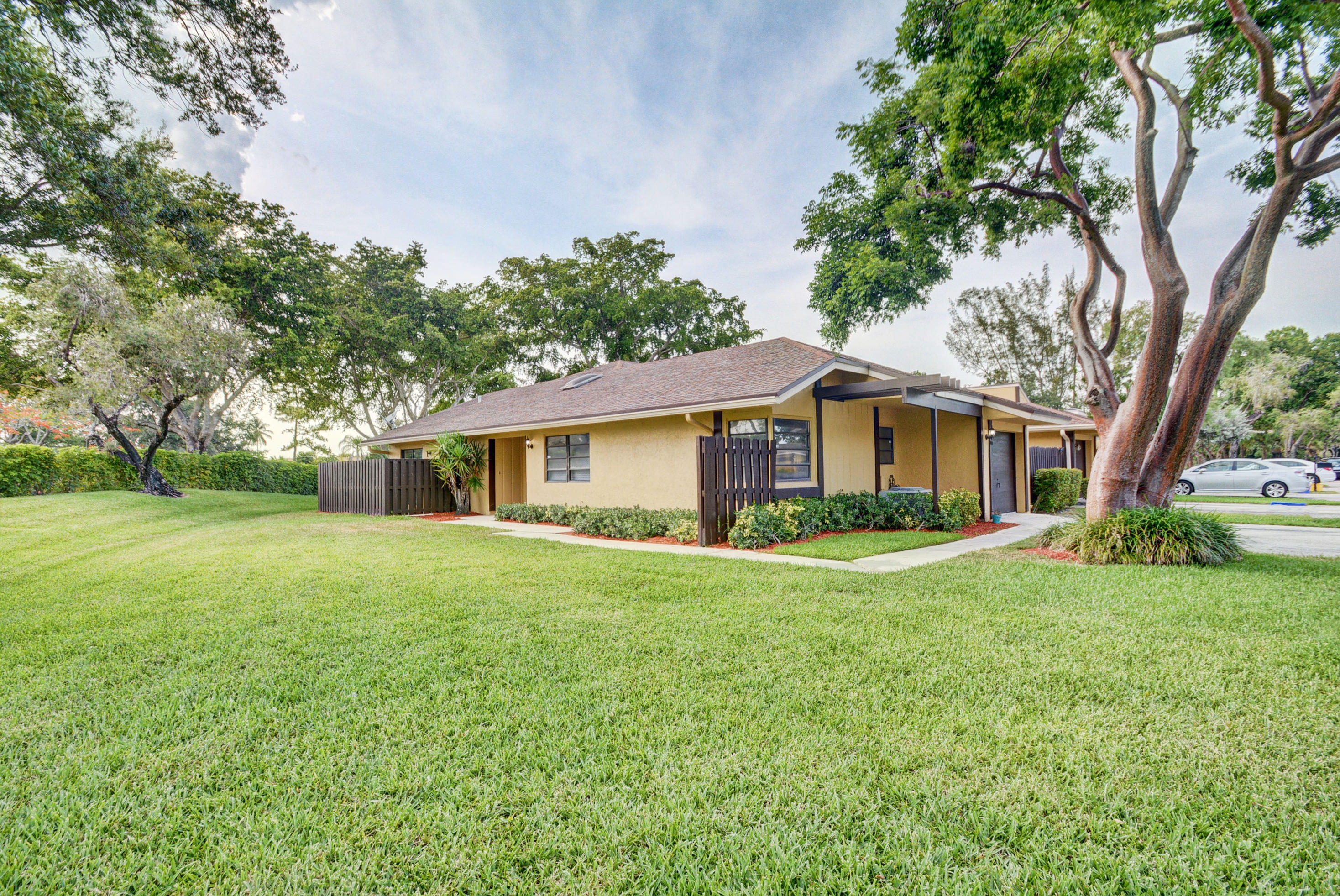 11810 Timbers Way, Unit 50A Boca Raton, FL 33428 - Photo 29 of 39 33_sjs_1884_5_6_7_8