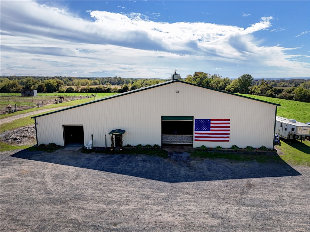 1262 Fitzpatrick Road Springport, NY 13021 - Photo 3 of 44