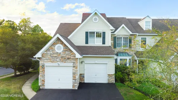 $900,000 | 66 Patriot Hill Drive, Basking Ridge, NJ 07920
