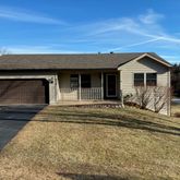 $2,950 | 919 South Division Street, Barrington, IL 60010