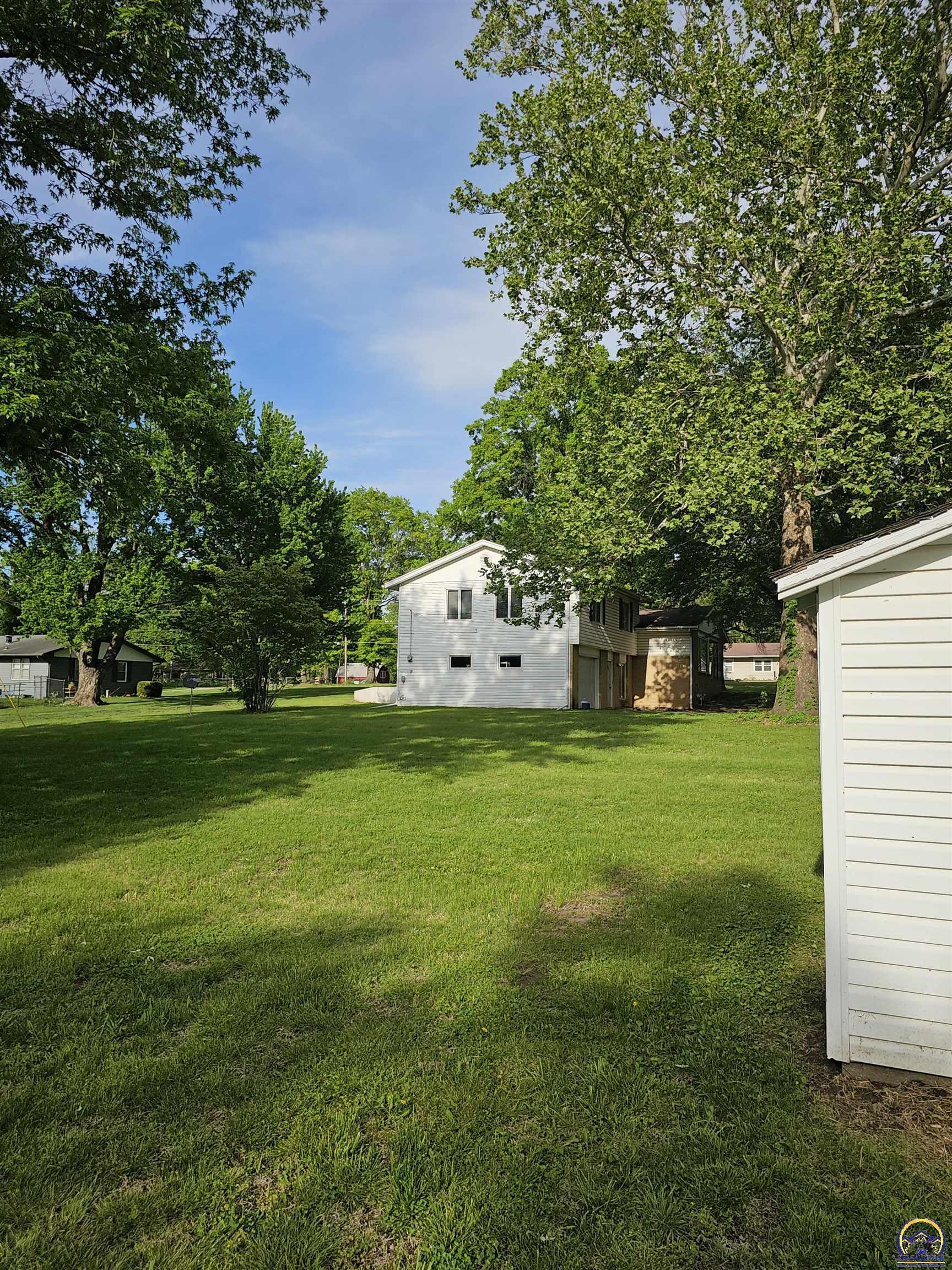 3205 Northwest Rochester Road Topeka, KS 66617 - Photo 43 of 52