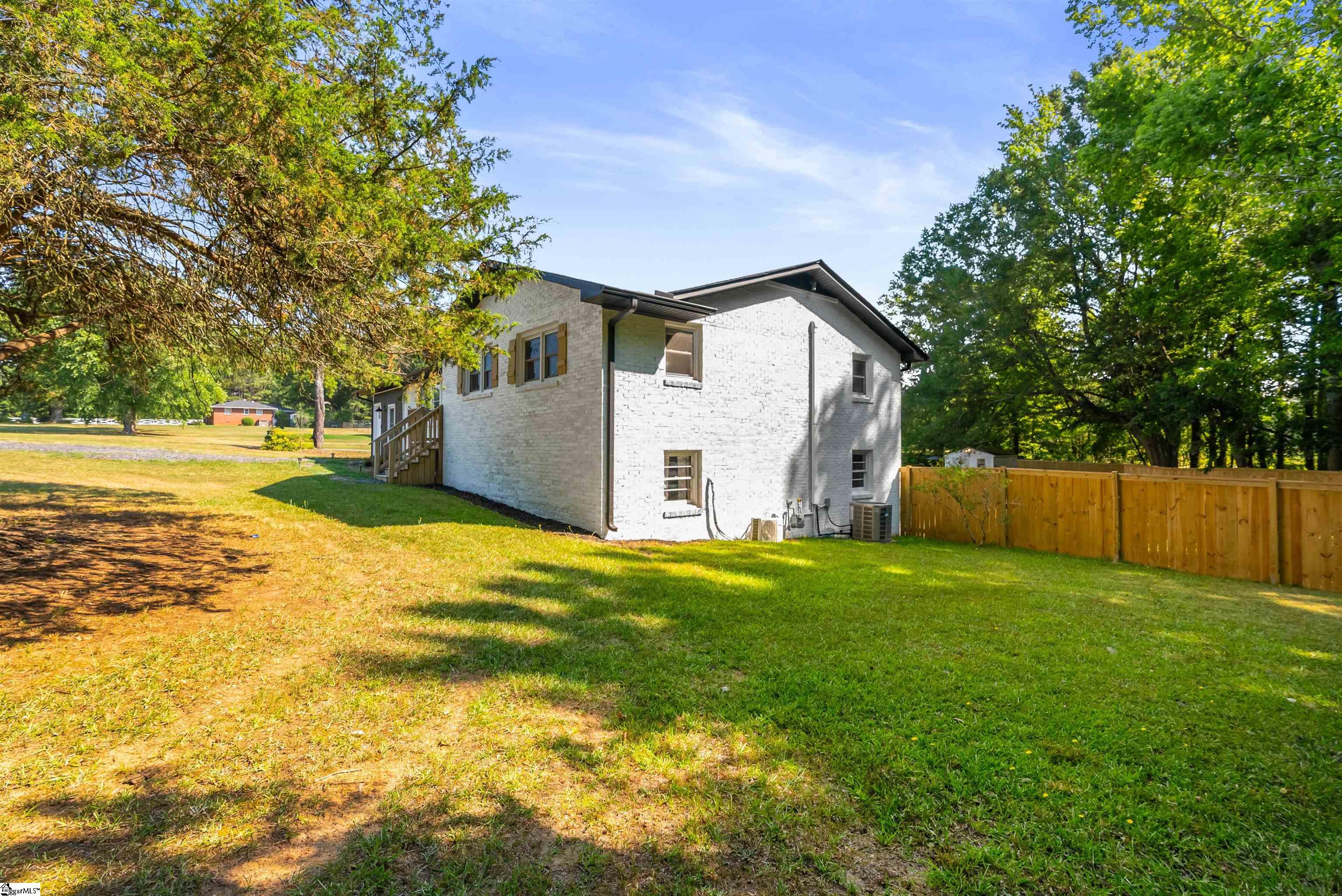 706 Beaverdam Road Williamston, SC 29697 - Photo 3 of 36