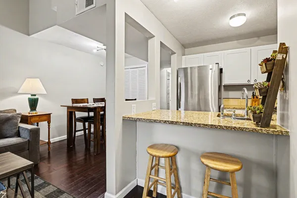 $349,000 | 1527 North Oakhill Drive, South Bend, IN 46637