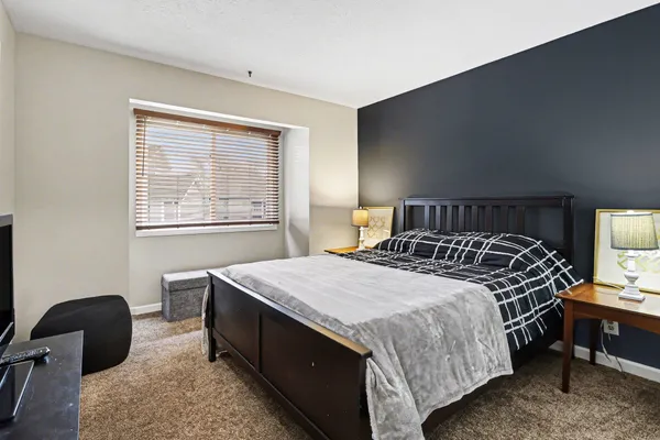 $349,000 | 1527 North Oakhill Drive, South Bend, IN 46637