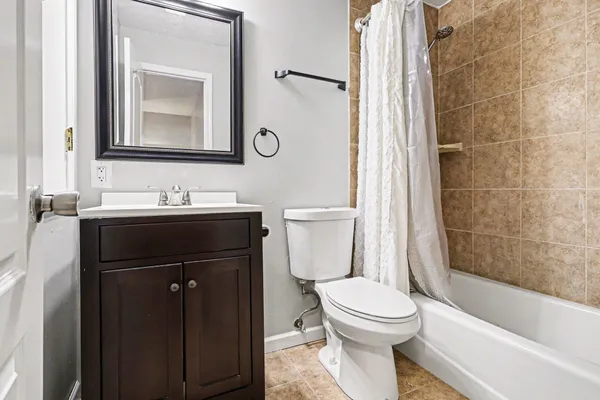 $349,000 | 1527 North Oakhill Drive, South Bend, IN 46637