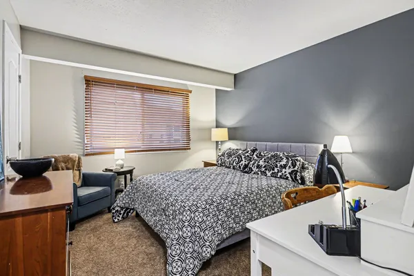 $349,000 | 1527 North Oakhill Drive, South Bend, IN 46637