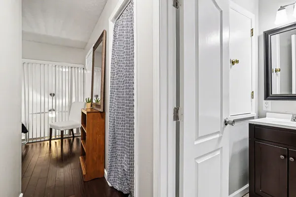 $349,000 | 1527 North Oakhill Drive, South Bend, IN 46637