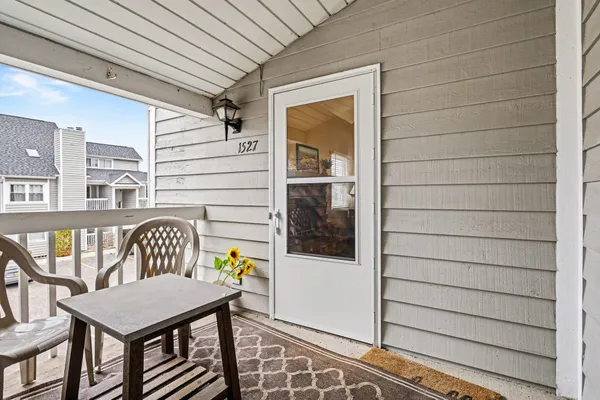 $349,000 | 1527 North Oakhill Drive, South Bend, IN 46637