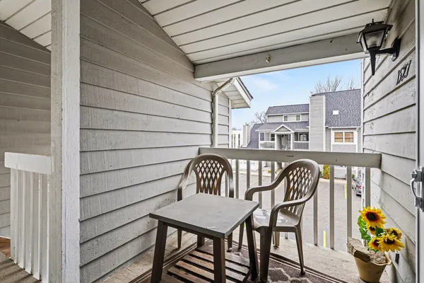 $349,000 | 1527 North Oakhill Drive, South Bend, IN 46637