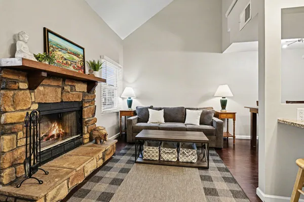 $349,000 | 1527 North Oakhill Drive, South Bend, IN 46637