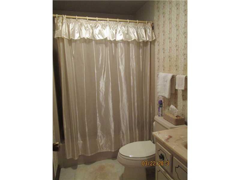 136 Fiedors Grove Road Mount Pleasant, PA 15666 - Photo 15 of 25 Master Bath/Spa.