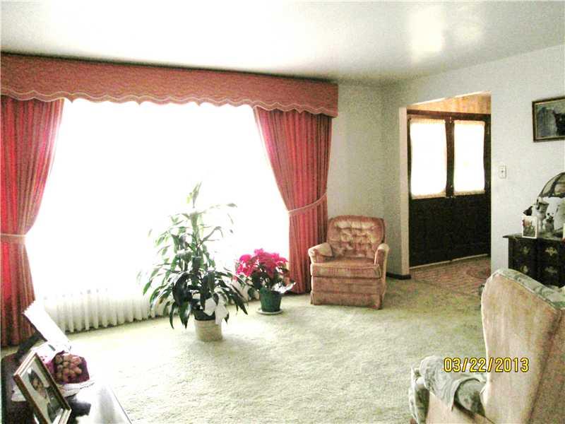 136 Fiedors Grove Road Mount Pleasant, PA 15666 - Photo 6 of 25 Living Room.